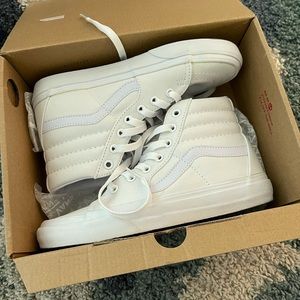 White hi top vans shoes